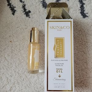 Facial oil